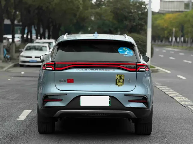 BYD Tang — Фото автомобиля 3