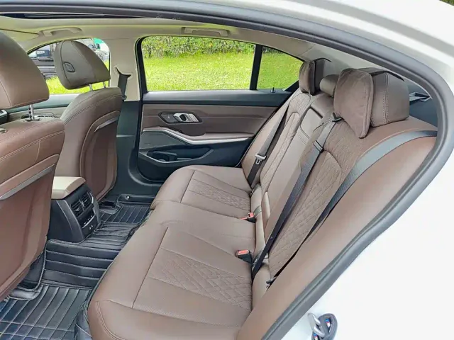 BMW 3 Series — Фото автомобиля 8