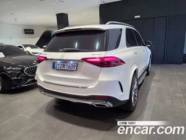 Mercedes-Benz GLE-Class — Фото автомобиля 2