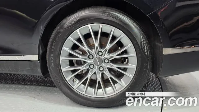 Genesis G80 RG3 — Фото автомобиля 6