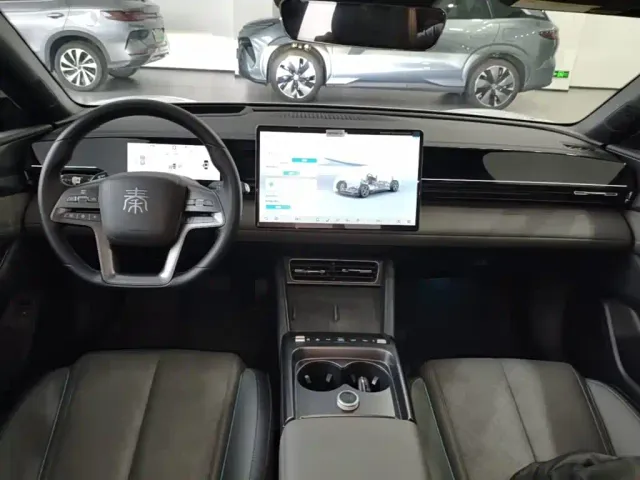 BYD Qin L — Фото автомобиля 9