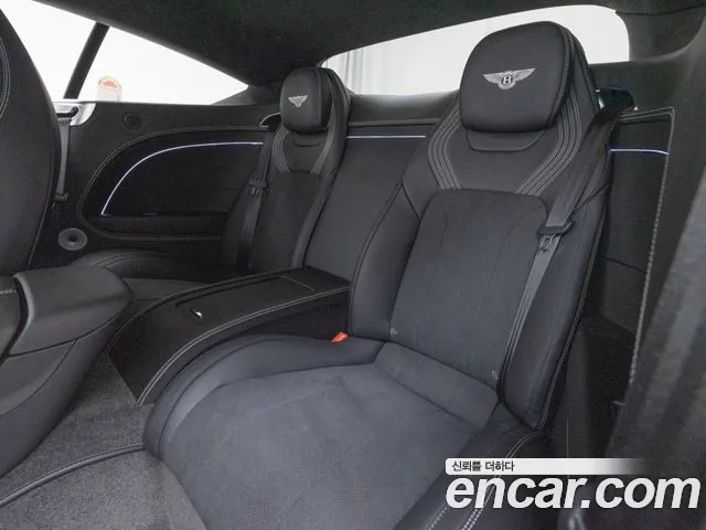 Bentley Continental — Фото автомобиля 12