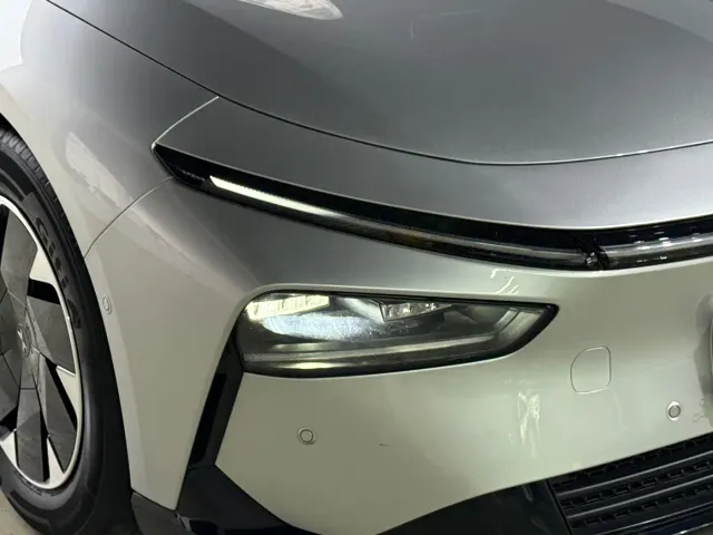 Xpeng P7+ — Фото автомобиля 16