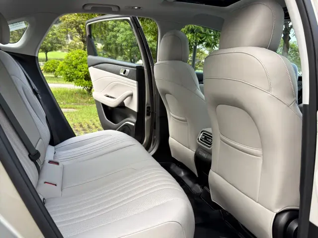 Geely Galaxy Stellar 6 — Фото автомобиля 21
