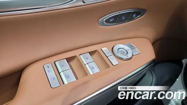 Genesis GV70 2.5T Бензин 2WD — Фото автомобиля 27
