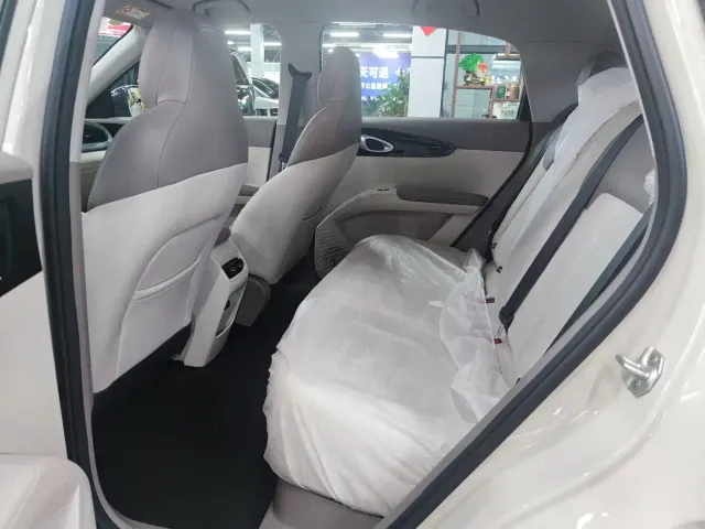 Geely Starry Wish — Фото автомобиля 5