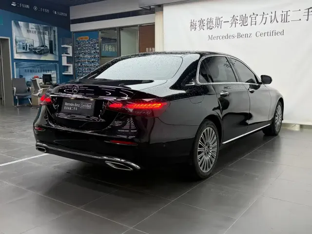 Mercedes-Benz E-Class — Фото автомобиля 6