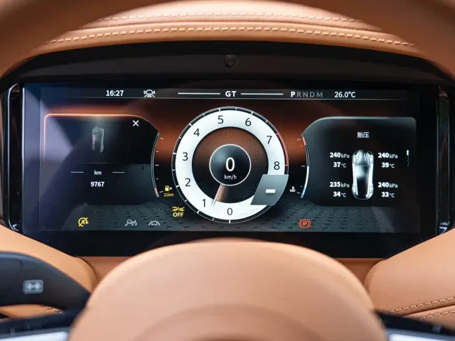 Aston Martin DB12 — Фото автомобиля 18