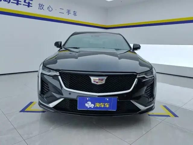 Cadillac CT4 — Фото автомобиля 2