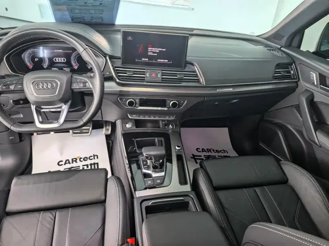 Audi Q5L — Фото автомобиля 10