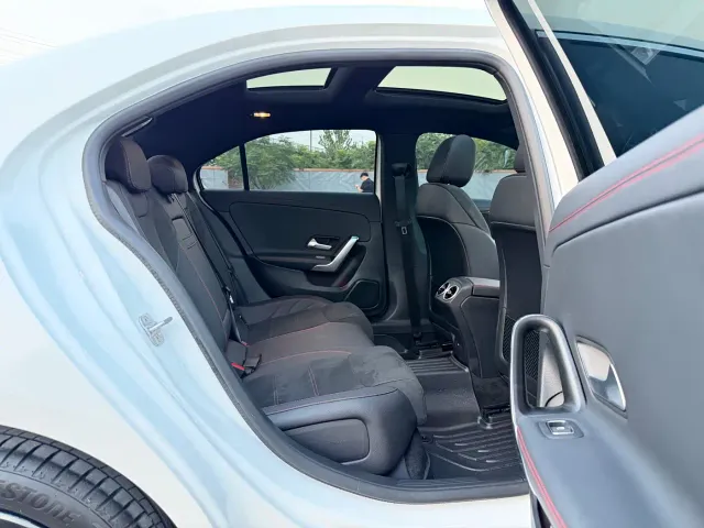 Mercedes-Benz A-Class — Фото автомобиля 15