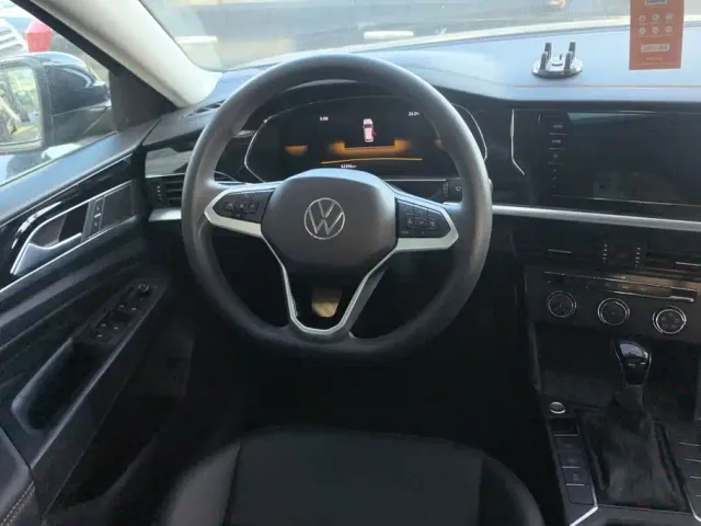 Volkswagen Passat — Фото автомобиля 15
