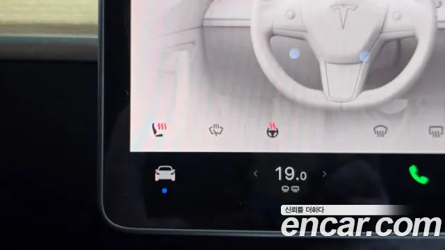 Tesla Model Y — Фото автомобиля 26
