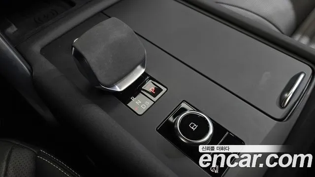 Land Rover Discovery — Фото автомобиля 11