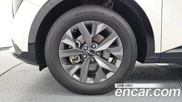 Kia Sportage Sportage 5-е поколение Бензин 1.6 турбо 2WD — Фото автомобиля 5