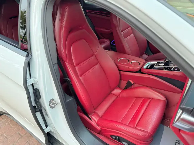 Porsche Panamera — Фото автомобиля 22