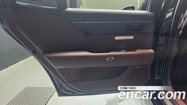 Genesis G90 Бензин 3.5 турбо AWD — Фото автомобиля 6