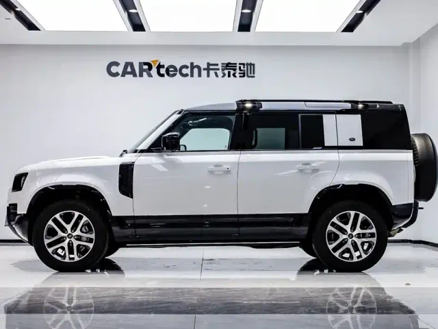 Land Rover Defender — Фото автомобиля 3