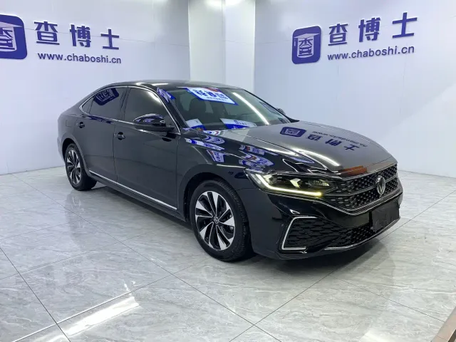 Volkswagen Passat — Фото автомобиля 3