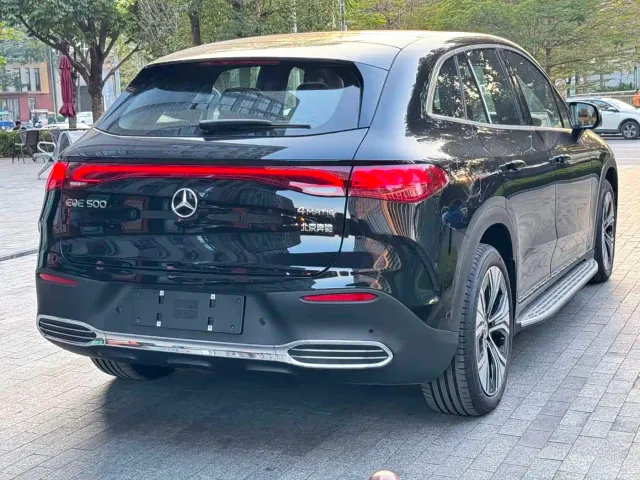 Mercedes-Benz EQE SUV — Фото автомобиля 5