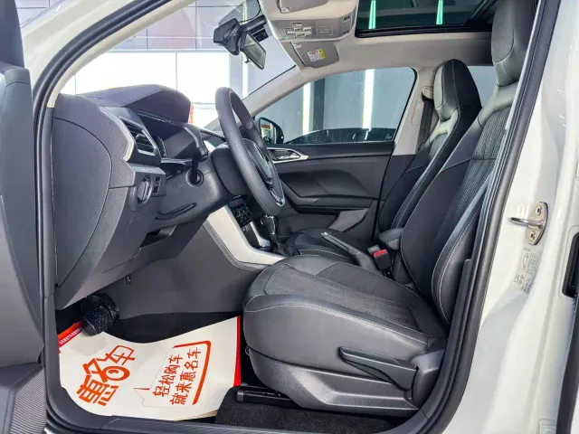 Volkswagen T-Cross — Фото автомобиля 5