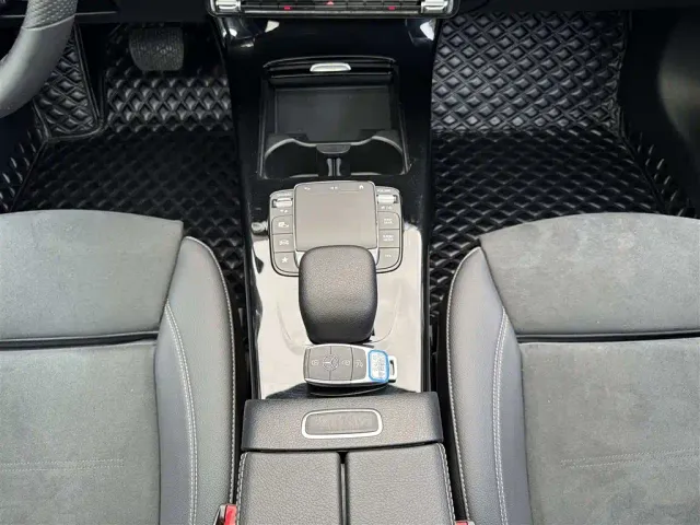 Mercedes-Benz A-Class — Фото автомобиля 22