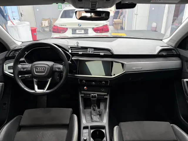 Audi Q3 — Фото автомобиля 10
