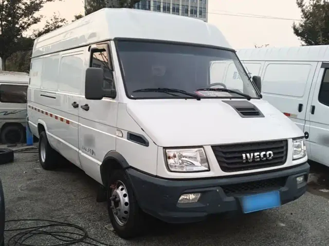 Iveco Daily — Фото автомобиля 3