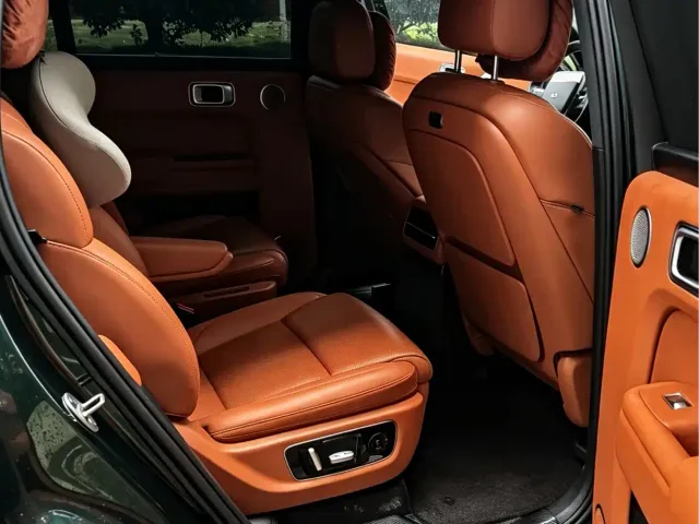 Li Auto L9 — Фото автомобиля 10