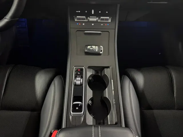 Lincoln Corsair — Фото автомобиля 16