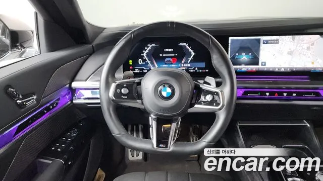 BMW 7-Series — Фото автомобиля 10