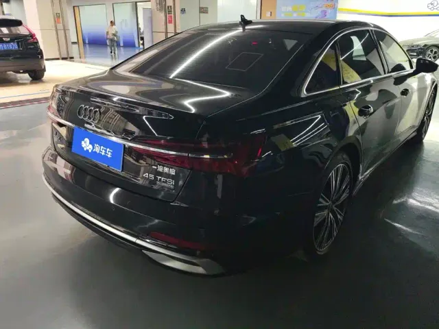 Audi A6L — Фото автомобиля 3