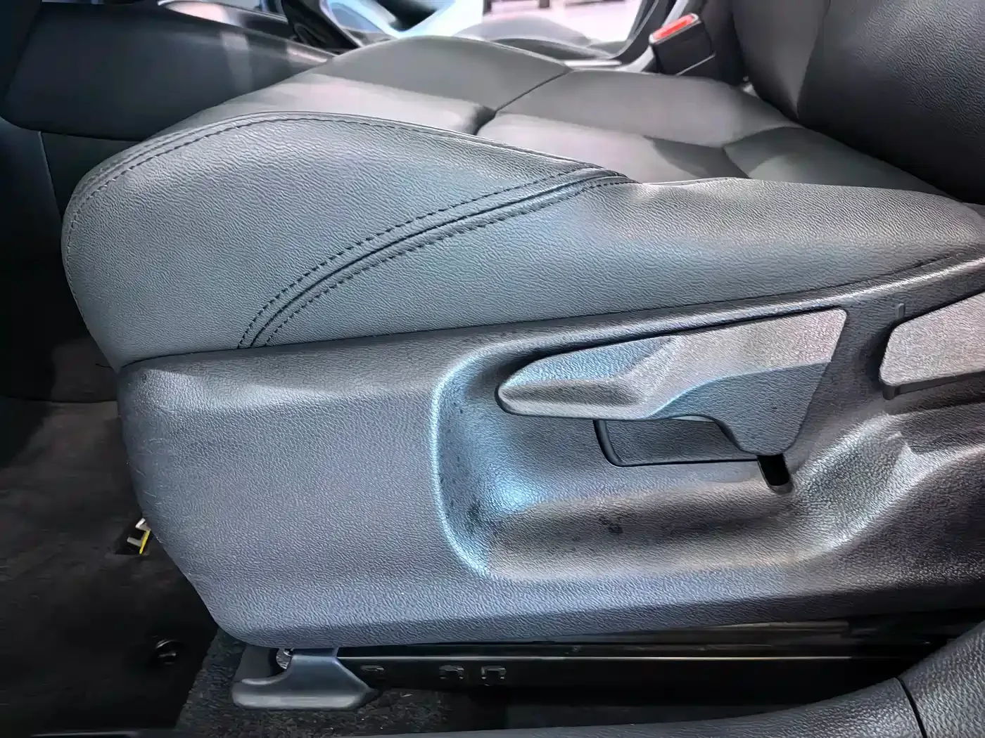 Toyota Levin 2022 185T CVT Luxury Edition — Фото автомобиля 15