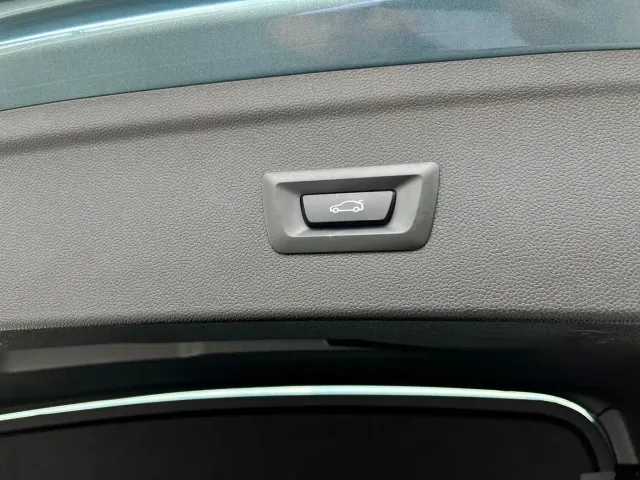 BMW iX — Фото автомобиля 14