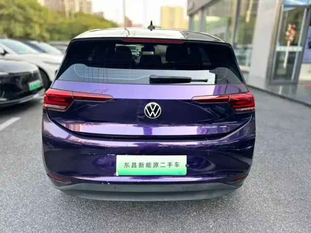 Volkswagen ID.3 — Фото автомобиля 6