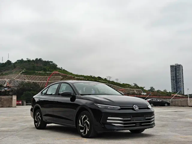 Volkswagen Lavida 2025 PRO 1.5L Classic Edition — Фото автомобиля 3