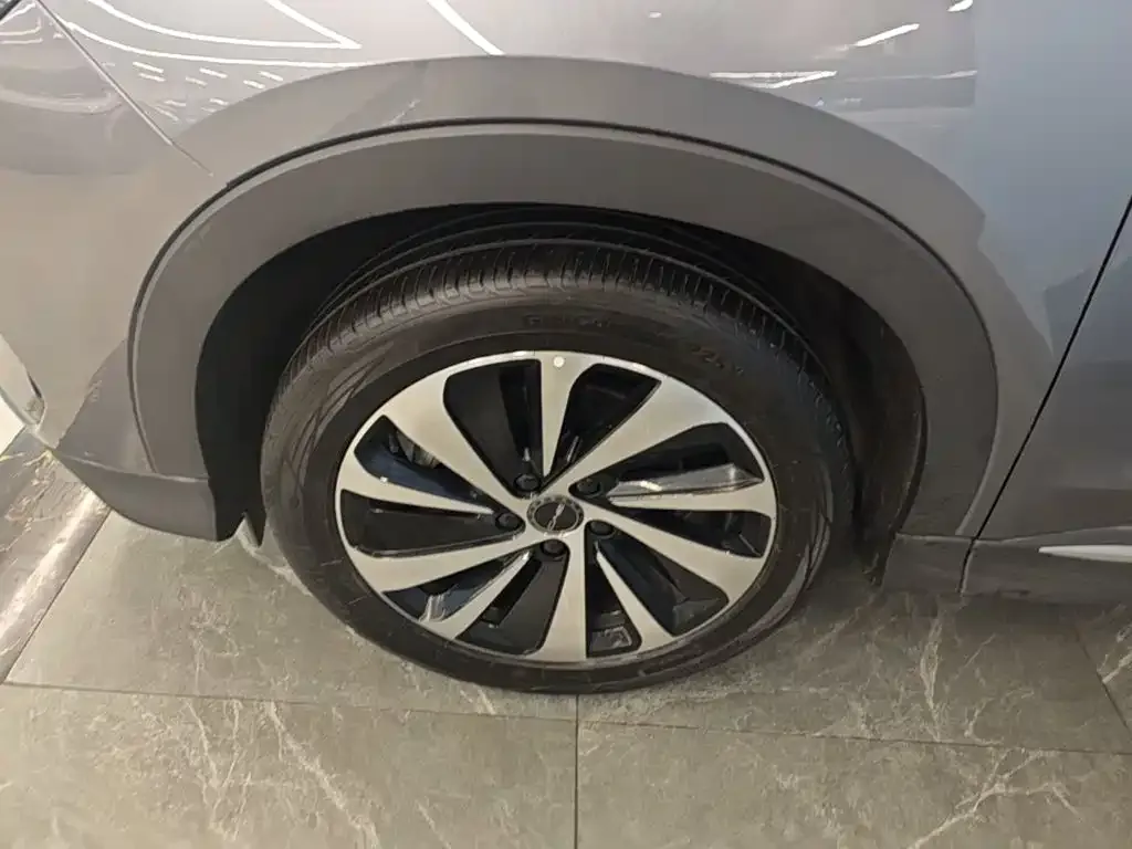 BYD Song PLUS PHEV 2023 Champion Edition DM-i 150KM Flagship PLUS — Фото автомобиля 22