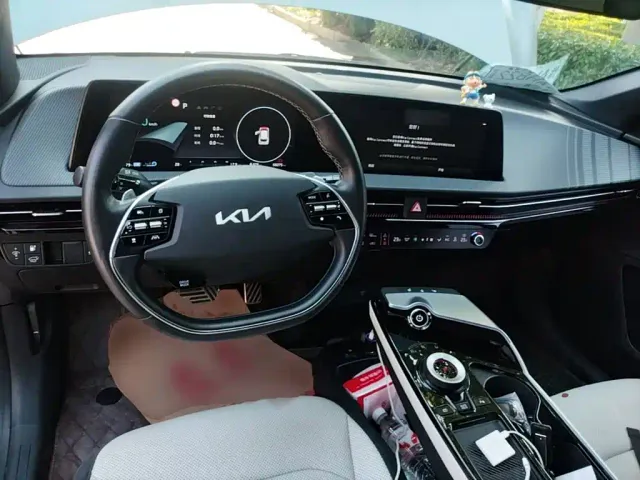 Kia EV6 — Фото автомобиля 9