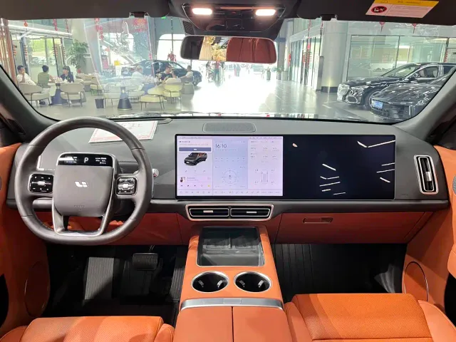 Li Auto L9 — Фото автомобиля 7