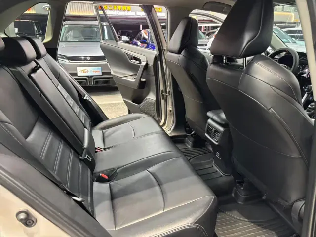 Toyota Wildlander — Фото автомобиля 9