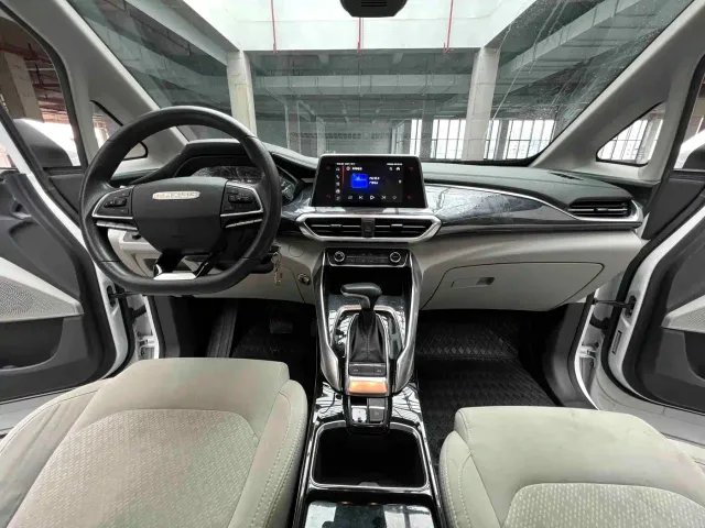 Maxus Dajia 5 — Фото автомобиля 9