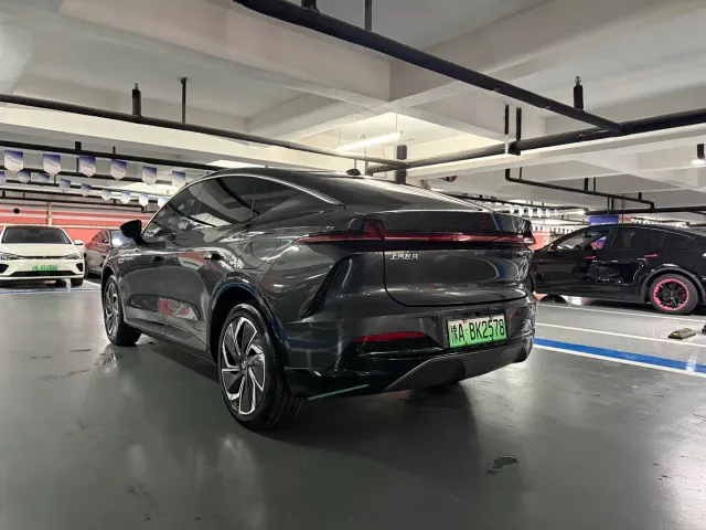 Roewe Feifan R7 — Фото автомобиля 9