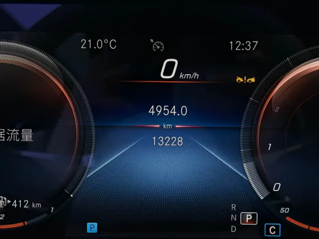 Mercedes-Benz E-Class — Фото автомобиля 6