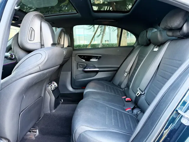 Mercedes-Benz C-Class — Фото автомобиля 6