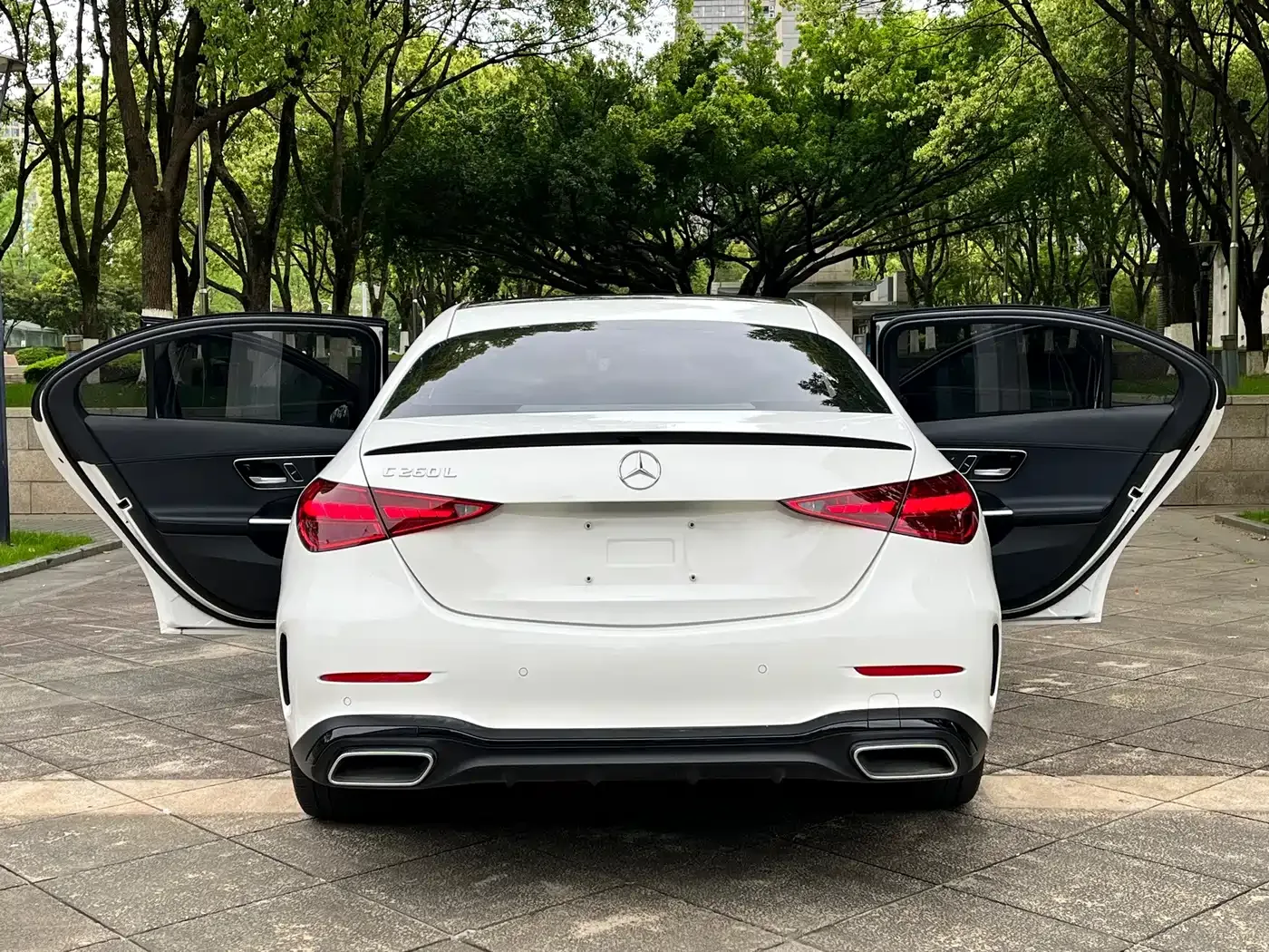 Mercedes-Benz Mercedes-Benz C-Class 2024 C 260 L Night Edition Sport — Фото автомобиля 10