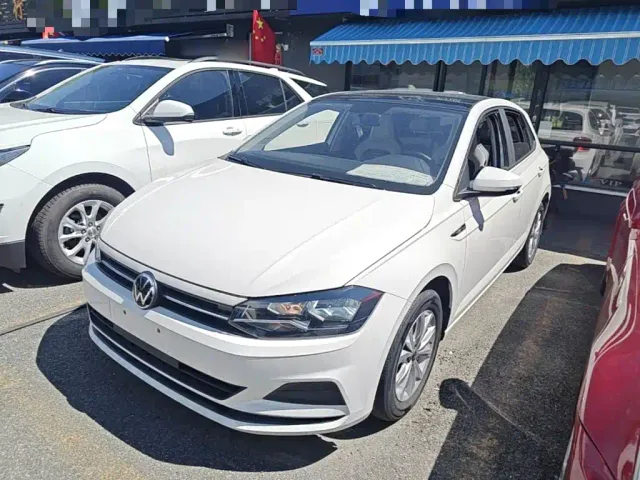 Фотография автомобиля — Volkswagen Polo