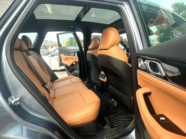Geely Boyue L — Фото автомобиля 5