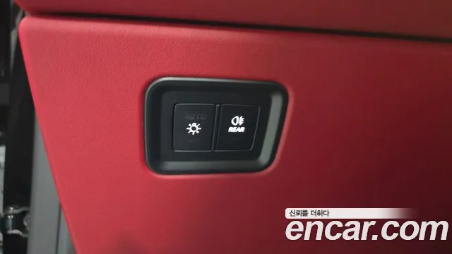 Porsche Macan Electric — Фото автомобиля 24
