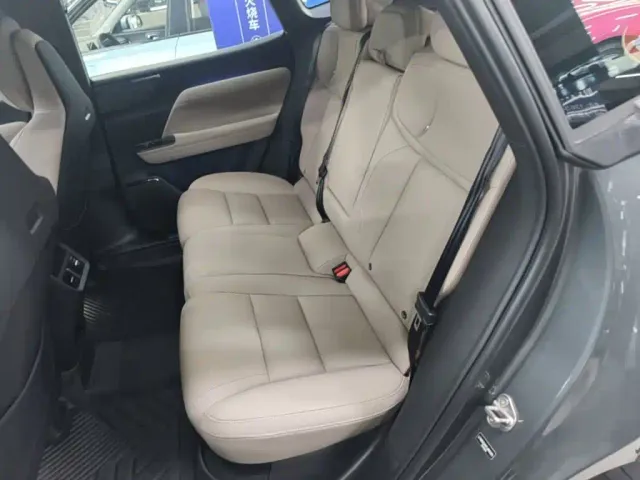 Volvo Volvo XC70 Plug-in Hybrid 2025 Standard — Фото автомобиля 16