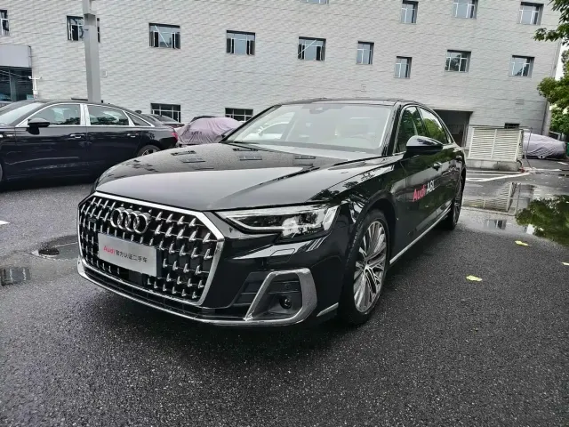 Фотография автомобиля — Audi A8